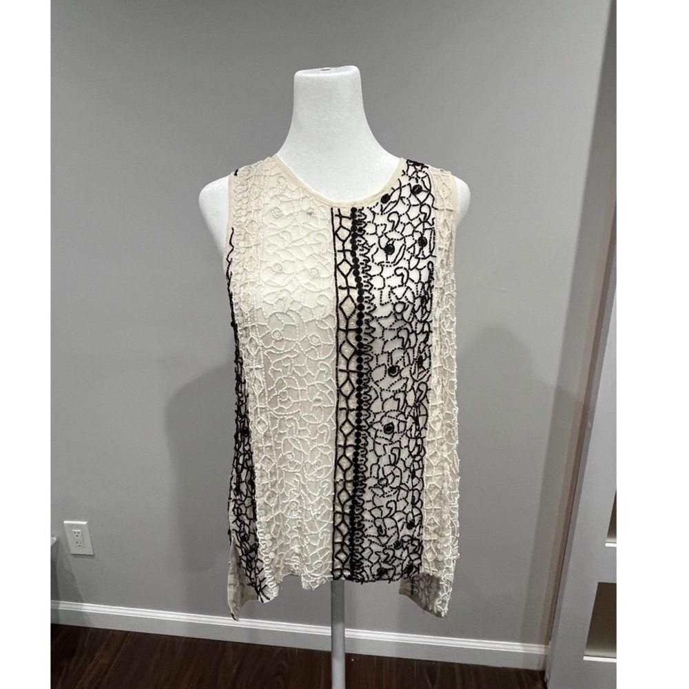 Chic Lace Sleeveless Blouse - Black and Cream